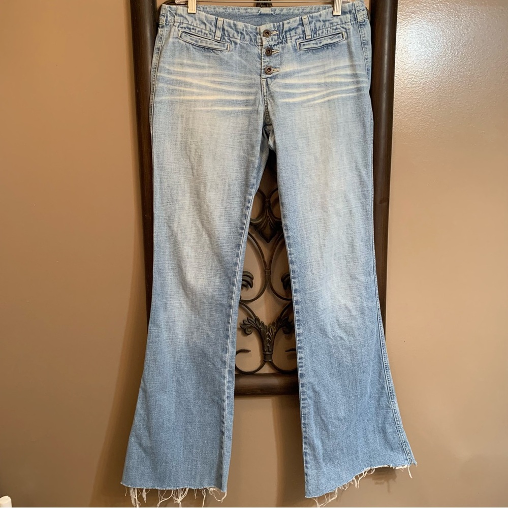 Vintage y2k Low Rise Lucky Brand Light Blue Flared Jeans Size 6 Long 100% Cotton
